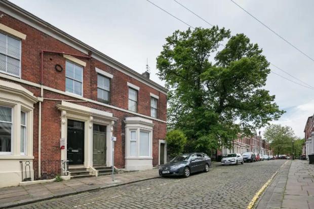 Stylish Double Room In City Centre - Shared Bathroom - Parking Preston  Exterior foto